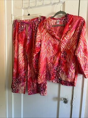 Natori Luxury Silky Red Pink Animal-Print Satin Pajama Set